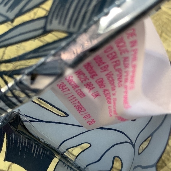 PINK VICTORIAS SECRET Summer Blue Tropical Floral PVC Tote Bag - Picture 11 of 16